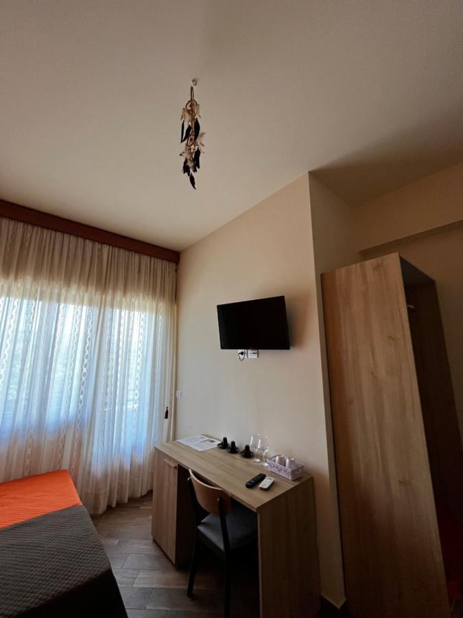 All'Anoneto B&B Катона Экстерьер фото